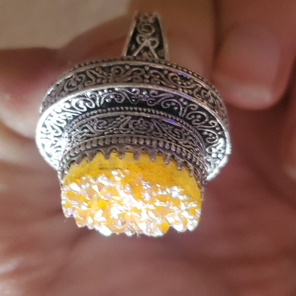 New Yellow Titanium Crystal Druzy 925 Silver Statement Ring. - Picture 16 of 16